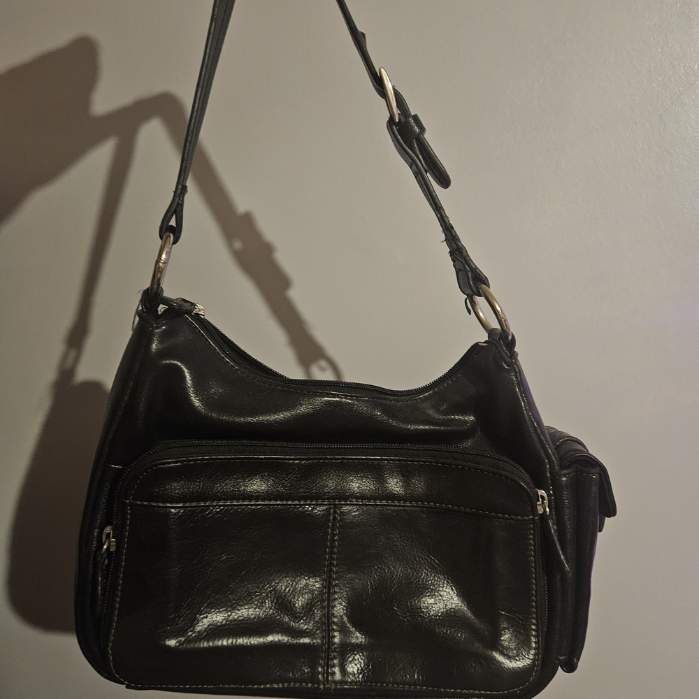 STUDIO AMELIA Black Leather Shoulder Bag